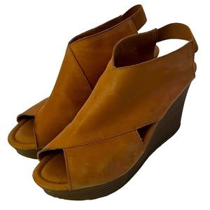 REACTION KENNETH COLE SEMI PLATFORM HIGH HEEL SANDALS CAMEL COLOR Size 7.5